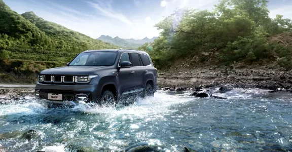 Este todoterreno de siete plazas desafía al Land Cruiser por menos de 50.000 euros
