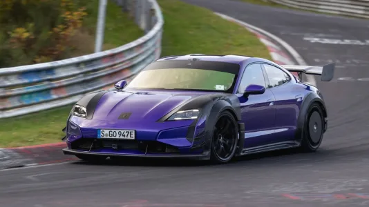 El Porsche Taycan Turbo GT Manthey recupera el trono en Nürburgring