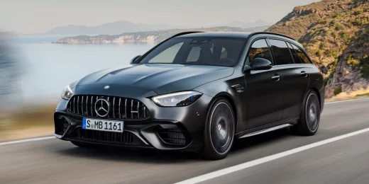 El lado oscuro del uso masivo de pantallas: Mercedes revisará 144.000 coches por apagones en sus pantallas