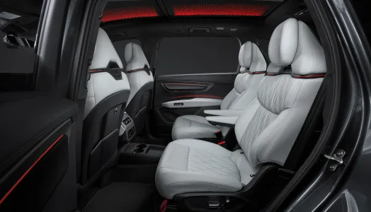 Así es el interior del SUV más lujoso de Audi: el Q9 con hasta siete plazas y que dice adiós al negro piano