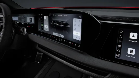 Así es el interior del SUV más lujoso de Audi: el Q9 con hasta siete plazas y que dice adiós al negro piano