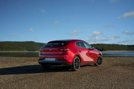 El Mazda3 se pone al día, pero los cambios son