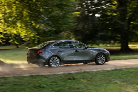 El Mazda3 se pone al día, pero los cambios son