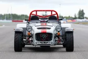 El coche más analógico del mercado se viste de Nürburgring: Caterham celebra el Infierno Verde a su manera