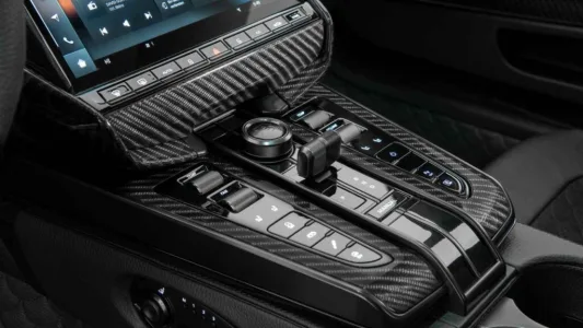 El nuevo brabus bodo tiene cuatro plazas 1 000 cv y una receta que ya parecia prohibida en europa 39