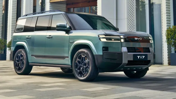 BYD quiere conquistar Europa con un 4×4 gigante: más barato que un Defender y con autonomía de diésel