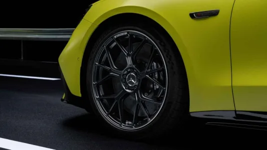 Mercedes amg va a por el porsche taycan con un gt electrico de casi 1 200 cv y sonido de v8 8