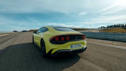 Mercedes amg va a por el porsche taycan con un gt electrico de casi 1 200 cv y sonido de v8 23