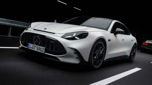 Mercedes amg va a por el porsche taycan con un gt electrico de casi 1 200 cv y sonido de v8 26
