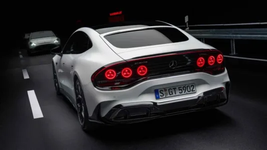 Mercedes amg va a por el porsche taycan con un gt electrico de casi 1 200 cv y sonido de v8 31