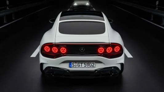 Mercedes amg va a por el porsche taycan con un gt electrico de casi 1 200 cv y sonido de v8 33
