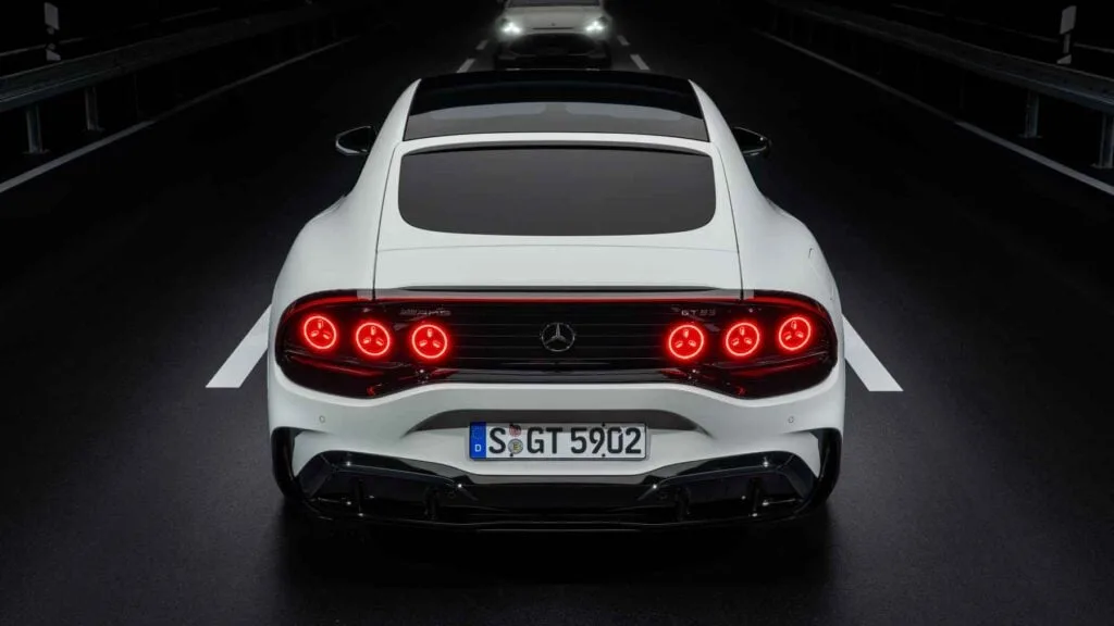 Mercedes amg va a por el porsche taycan con un gt electrico de casi 1 200 cv y sonido de v8 33