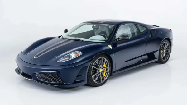 Este es el primer Ferrari 430 Scuderia de la historia… y ahora puedes hacerte con él