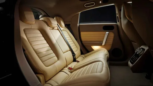 Ferrari acaba de cruzar su linea roja su primer electrico tiene 1 050 cv cuatro motores y diseno del creador del iphone 22