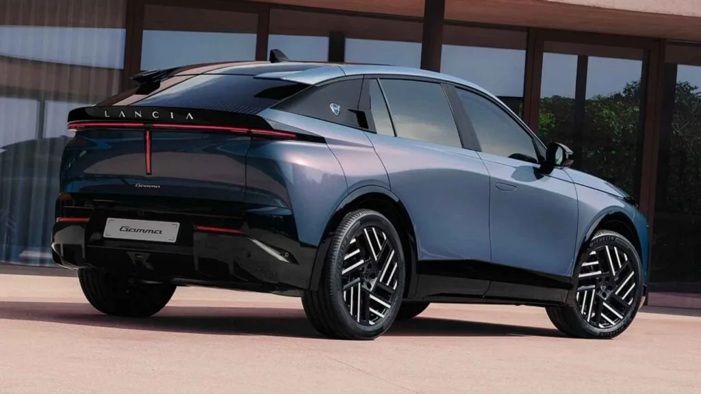Lancia quiere volver a ser deseada el nuevo gamma apunta al bmw ix2 con 375 cv y 740 km de autonomia 2