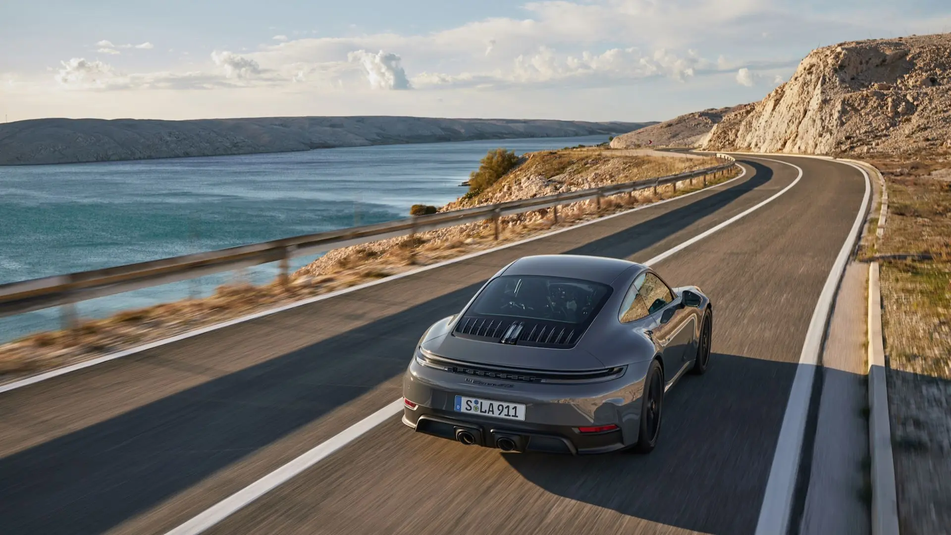No habra porsche 911 electrico esta decada stuttgart protege su icono mientras electrifica el 718