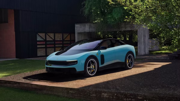 El primer Ferrari eléctrico divide opiniones, pero no ventas: el Luce ya cuelga el cartel de agotado