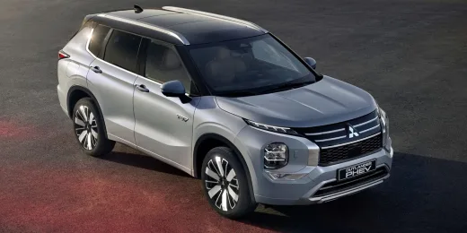 Olvídate del SUV chino de moda: este PHEV japonés cuesta menos de 30.000 euros y tiene 306 CV