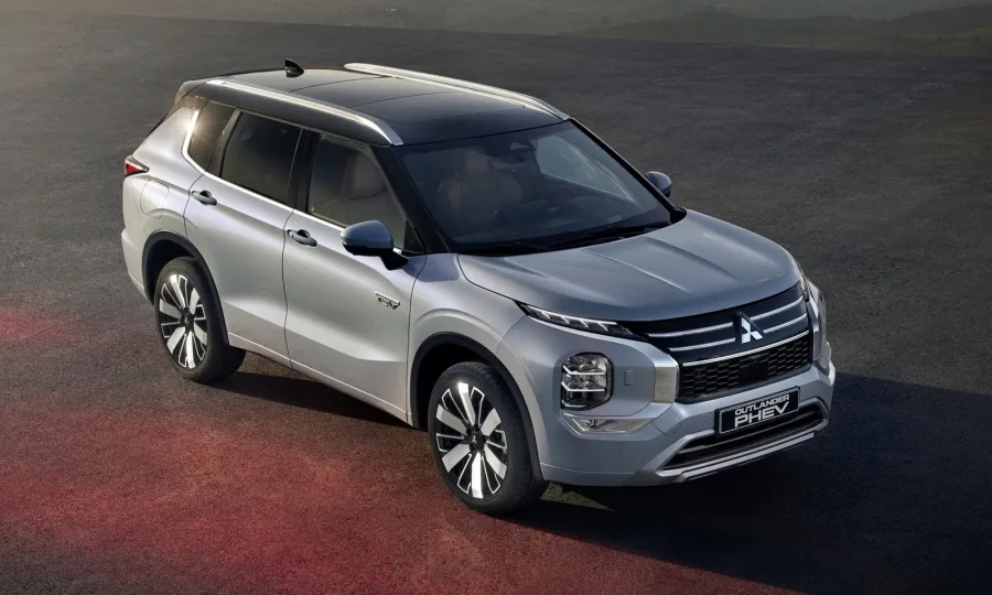 Olvídate del SUV chino de moda: este PHEV japonés cuesta menos de 30.000 euros y tiene 306 CV