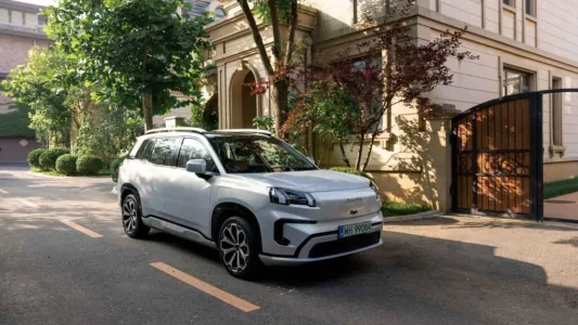 Gac aterriza en espana con precios de derribo electricos desde 22 195 euros y garantia de ocho anos 17