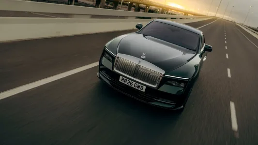 Rolls royce afina el spectre tras el frenazo de ventas mas autonomia mas potencia y lujo sin anestesia 13