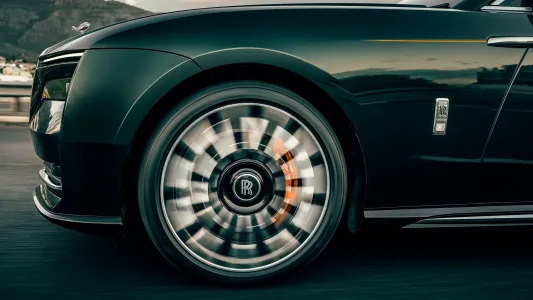Rolls royce afina el spectre tras el frenazo de ventas mas autonomia mas potencia y lujo sin anestesia 15
