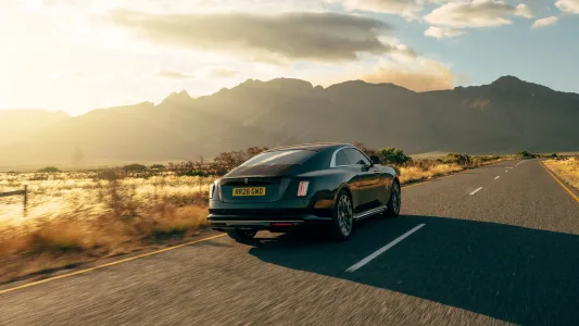Rolls royce afina el spectre tras el frenazo de ventas mas autonomia mas potencia y lujo sin anestesia 22