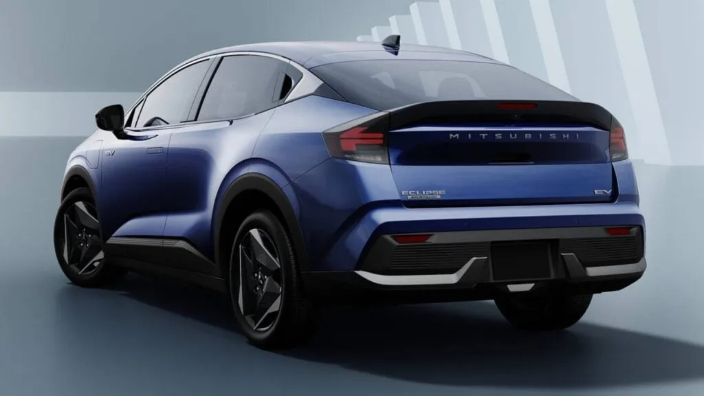 El leaf cambia de traje y mitsubishi le pone apellido propio para entrar en la batalla de los suv electricos 2