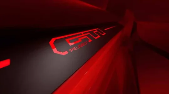 El gti de peugeot vuelve sin gasolina pero con 280 cv y ganas de incomodar al toyota gr yaris 7