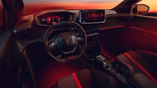 El gti de peugeot vuelve sin gasolina pero con 280 cv y ganas de incomodar al toyota gr yaris 10