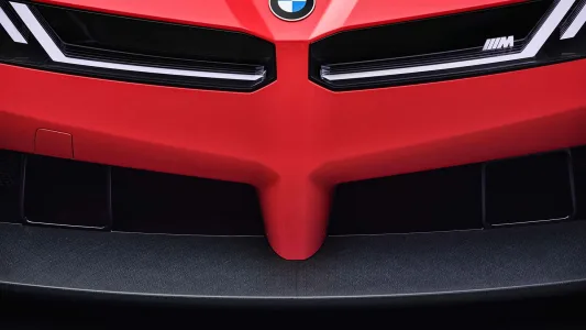 Bmw ya tiene casi listo el m3 electrico y lo ha puesto junto al e30 para pedir permiso a los puristas 17