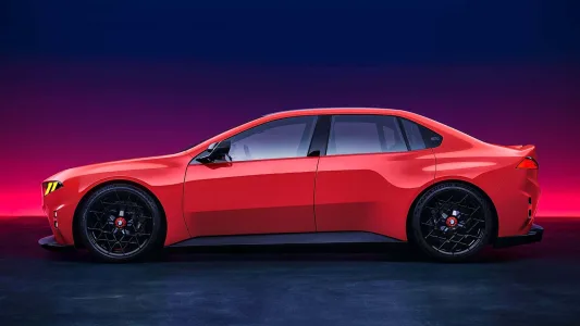 Bmw ya tiene casi listo el m3 electrico y lo ha puesto junto al e30 para pedir permiso a los puristas 20