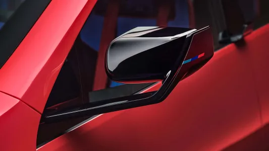 Bmw ya tiene casi listo el m3 electrico y lo ha puesto junto al e30 para pedir permiso a los puristas 27