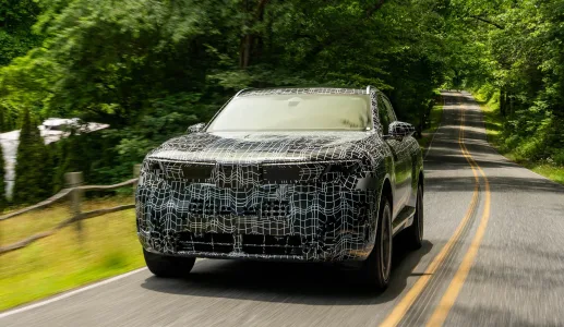 Bmw quiere que el ix5 viaje como un diesel su receta es una bateria gigantesca de 141 kwh 4