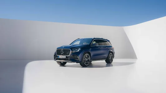 El v8 de amg no estaba muerto mercedes presenta un motor que gira mas alto suena mejor y viene para quedarse 46