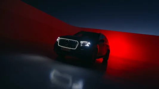El v8 de amg no estaba muerto mercedes presenta un motor que gira mas alto suena mejor y viene para quedarse 52