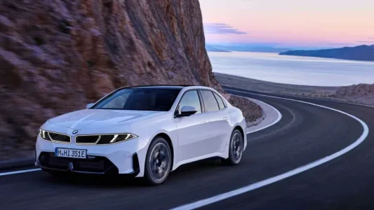 Bmw recupera el i3 como misil electrico 469 cv 900 km de autonomia y una guerra directa contra tesla