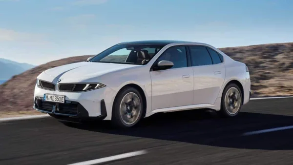 BMW recupera el i3 como misil eléctrico: 469 CV, 900 km de autonomía y una guerra directa contra Tesla