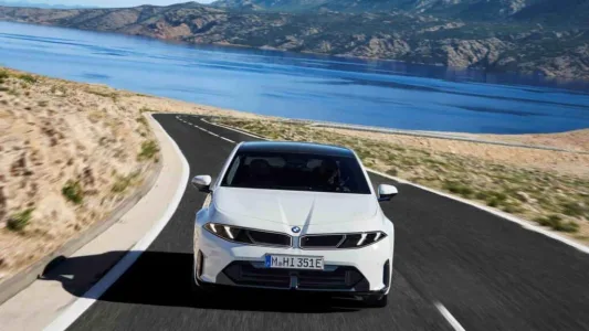 Bmw recupera el i3 como misil electrico 469 cv 900 km de autonomia y una guerra directa contra tesla 4
