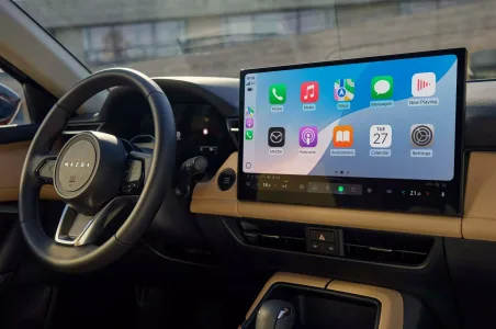 La marca que presumia de mandos fisicos ahora defiende las pantallas mazda cambia el discurso 4