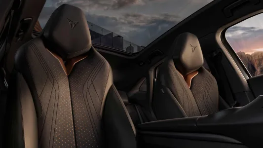 Cupra mueve ficha contra los electricos chinos el tavascan estrena version de acceso y precio mas agresivo