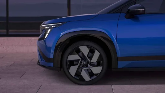 Skoda quiere democratizar el suv electrico grande el peaq ofrece 620 km y 7 plazas desde poco mas de 40 000 euros 11