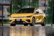 El anti-Golf eléctrico viene de China, se fabrica en España y cuesta bastante menos de lo que esperas