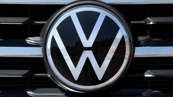 El gigante alemán se tambalea: Volkswagen estudia cerrar fábricas históricas y recortar 100.000 empleos