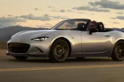 Mazda avisa a los puristas: el nuevo MX-5 podría ser el último Miata con motor de combustión