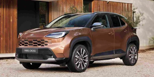 Toyota quiere blindar su número uno: el Yaris Cross 2026 gana imagen, tecnología y motor híbrido de 130 CV
