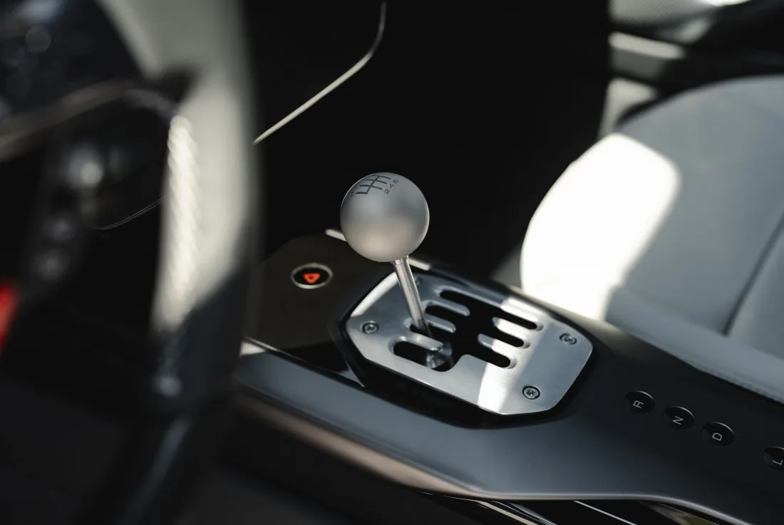 Ferrari ha creado el engano perfecto un v12 de 830 cv con cambio manual que no es manual del todo 2