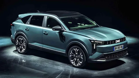 Dacia prepara un golpe contra los suv chinos mas espacio version 4x4 y precio muy dificil de batir 3