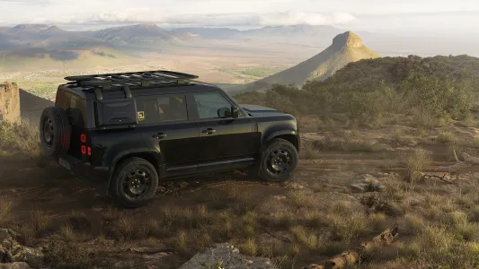 El defender cambia de traje nueva version vertex mas asfalto mas lujo y menos aventura real 2