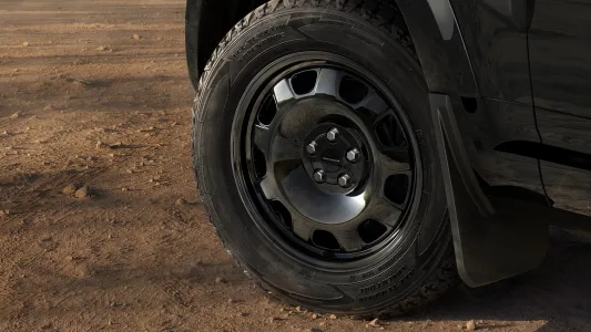El defender cambia de traje nueva version vertex mas asfalto mas lujo y menos aventura real 9
